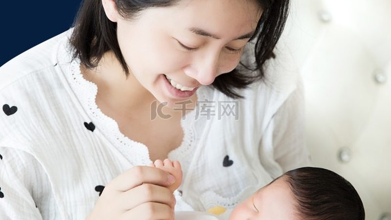 满月宝宝如何安全发汗？详细操作流程揭秘**